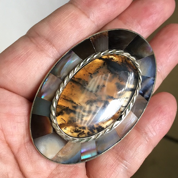 🖤C.50-60s💕MOP brooch